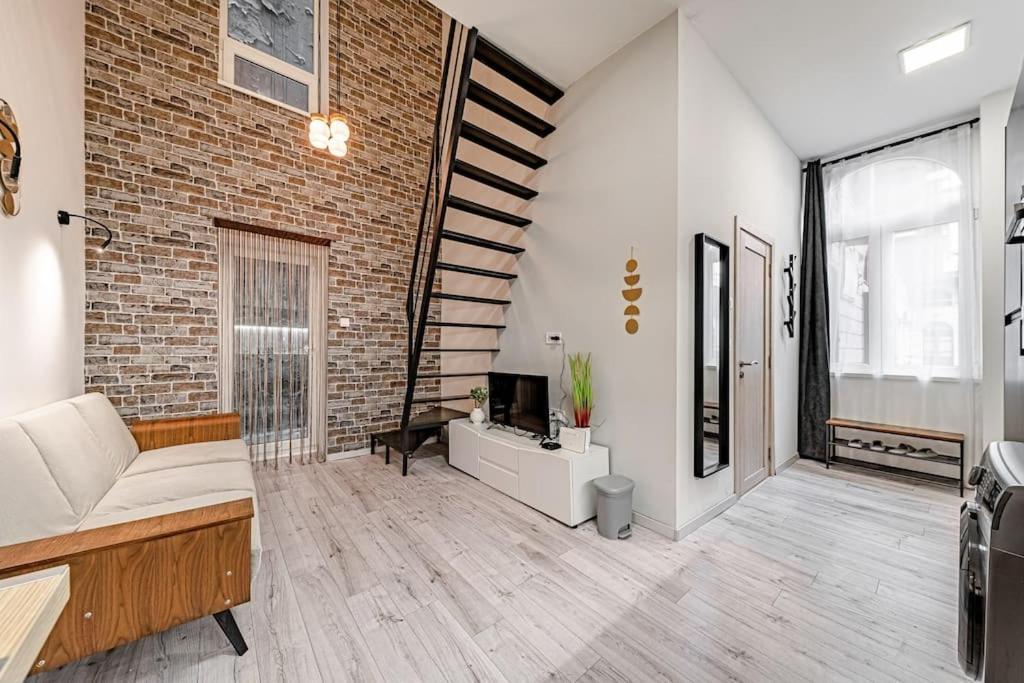 Ferienwohnung Chic Loft Bp: Industrial Gem Budapest Exterior foto